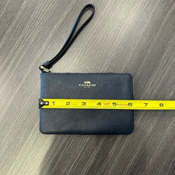 Coach Midnight Navy Blue Crossgrain Leather Corner Zip Wristlet Wallet NWT - Picture 11 of 11